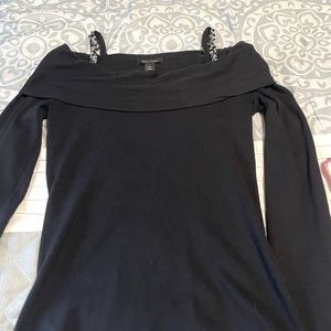 3/$30 Women’s size M White House Black Market sweater